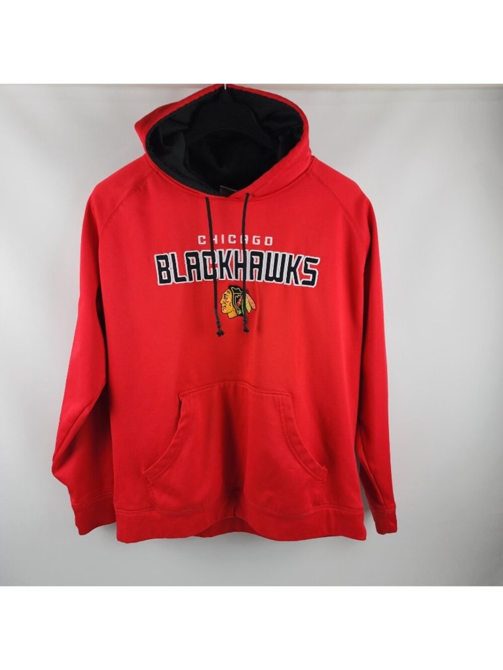 NHL Hoodie Mens Large Red Hockey Chicago Blackhawks Sweatshirt Logo